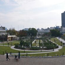 ビルに囲まれたオアシスです