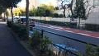 品川駅高輪口から延びる坂