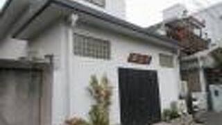 東上野六丁目の寺町にあります