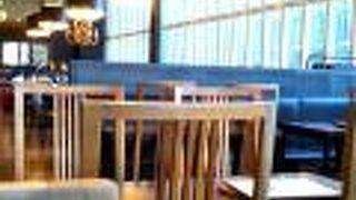 密を避けて食事を