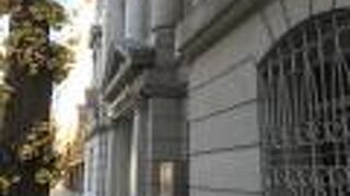 重厚感のある建物