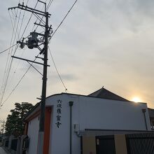 綺麗なお寺です