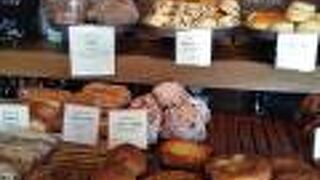 ブーランジェリー（パン屋さん）が一緒からかわりました