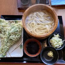 釜揚げうどん・春菊天