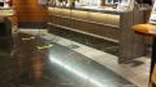 ショッピングの合間にワインタイム