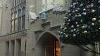 一軒家の、素敵な建物