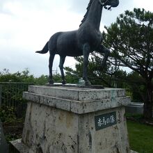 村人の誇りで堂々とした名馬