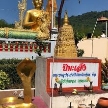 ここでお参りを