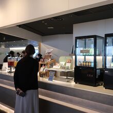 ドリンクはスタッフが入れてくれます