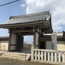 お寺の山門