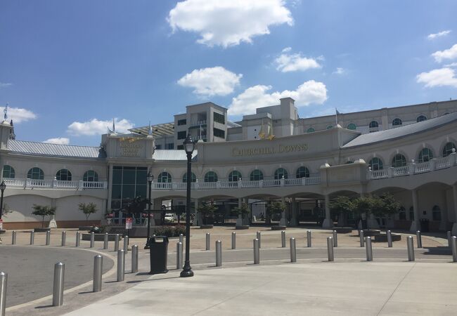 チャーチルダウン競馬場