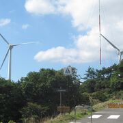 風車の発電機があります