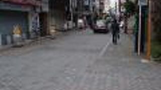 ランチ営業してるお店はちらほら