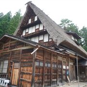 8年の歳月を費やして建てられた五箇山でも最大の合掌造り