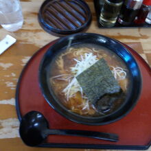 極細醤油ラーメン