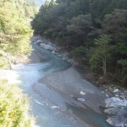 山の清流が涼しい