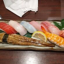 寿司もいただきました