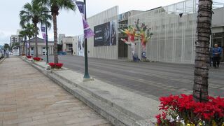 旧台東駅をリノベーションした便利なバスターミナル