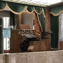 時間によっては演奏を聴けるようです