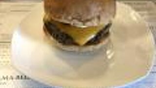 肉汁が溢れてきた！