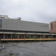 秋田県立美術館