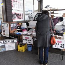 店頭での生産者の地鶏の焼鳥は超旨い！