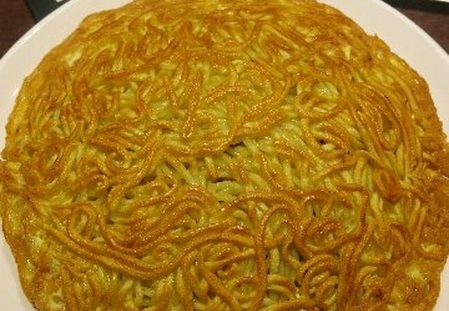 独特な餡掛け焼きそば