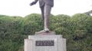 所得倍増政策の総理大臣の像