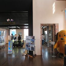 税関に関する展示（１階）