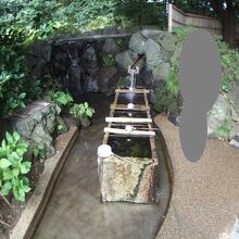 湧水を持ち帰る事もできます