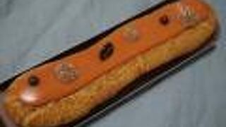 キャラメルのエクレア