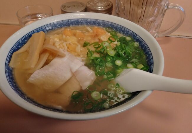 尾道ラーメンの中では異色？の人気店。