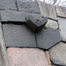 色紙短冊積の上部の「石樋」