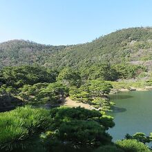 栗林公園から望む