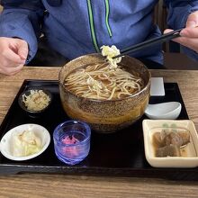 かけ蕎麦の大盛り