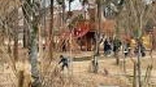 グランベリーパークの隣にあります