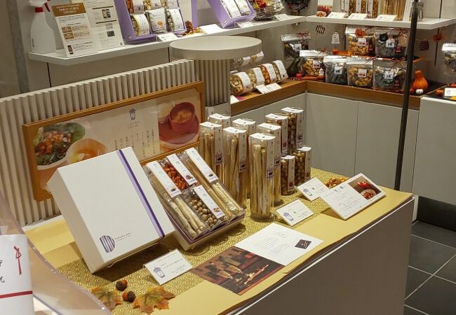 賞味期限も長めなので贈答用にも