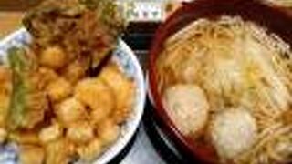 うどんとどんぶりのセット