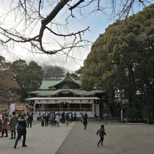 八幡宮本殿まえ