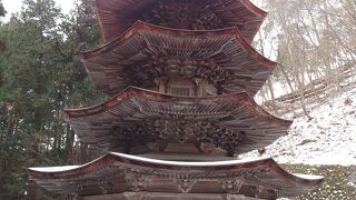 三重塔の見学には300円の拝観料が掛かりますが、その価値は十分にあると思います。