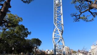 【平和の時計塔】平和記念公園の北の端に
