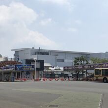 競輪場の正面ゲート