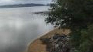 名蔵アンバルを見渡す橋