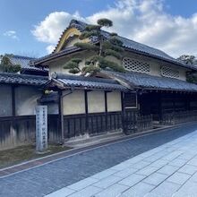 松阪家の建物の様子です。