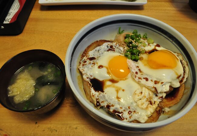 焼豚玉子飯