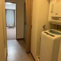 各部屋にある洗濯乾燥機
