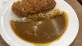 熱々サクサクのカツカレー