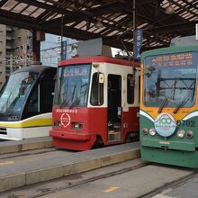 新旧車両が勢揃い