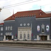 ロシア語の劇場