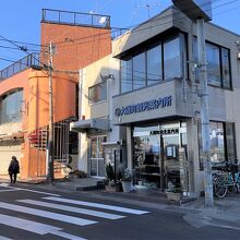 大磯駅の目の前にある